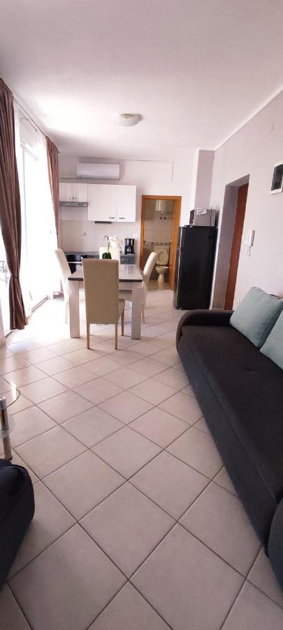 Apartments Burazer Šibenik Exteriör bild